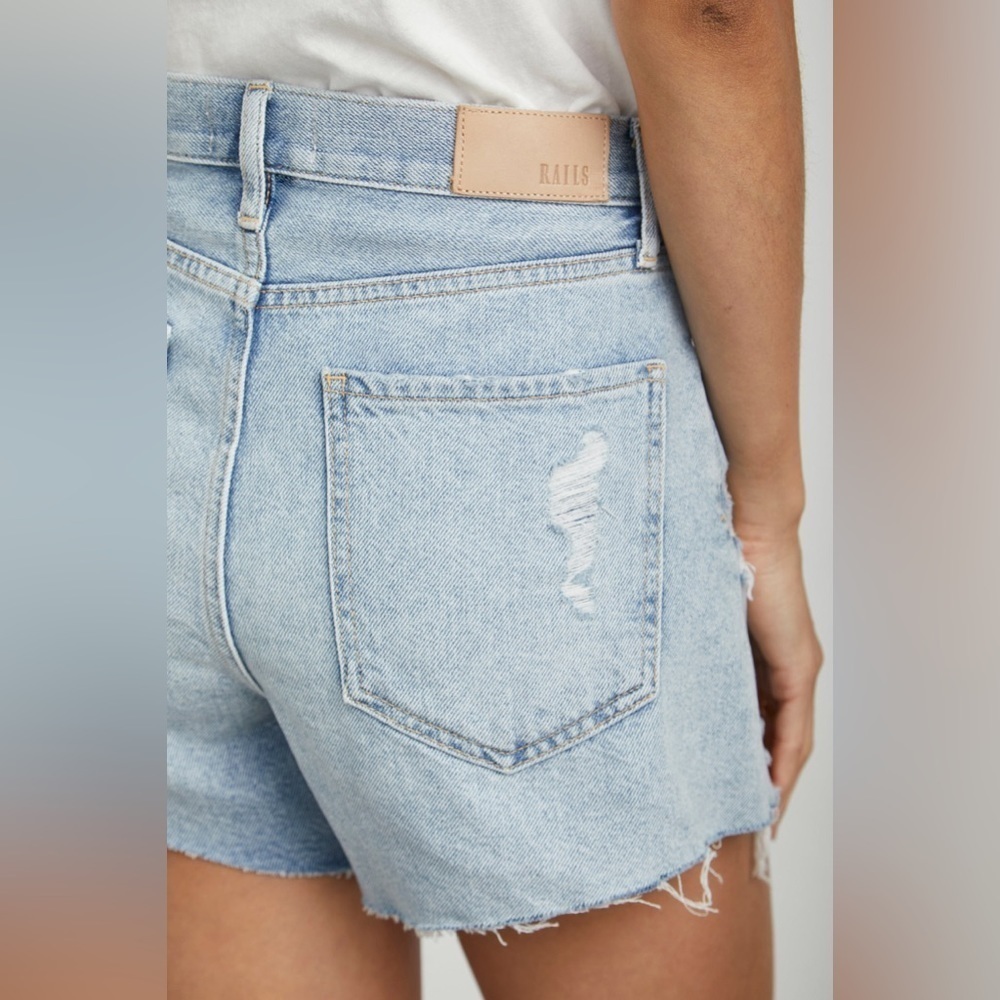 Rails 🆕 The Zuma Cut Off Short in Cloud Stone Distress - Picture 5 of 11